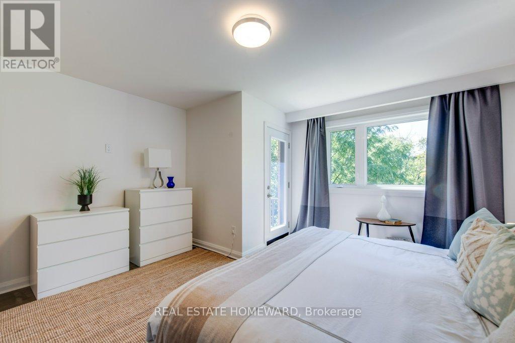 180 Ellis Avenue, Toronto, Ontario  M6S 2X2 - Photo 32 - W12434054