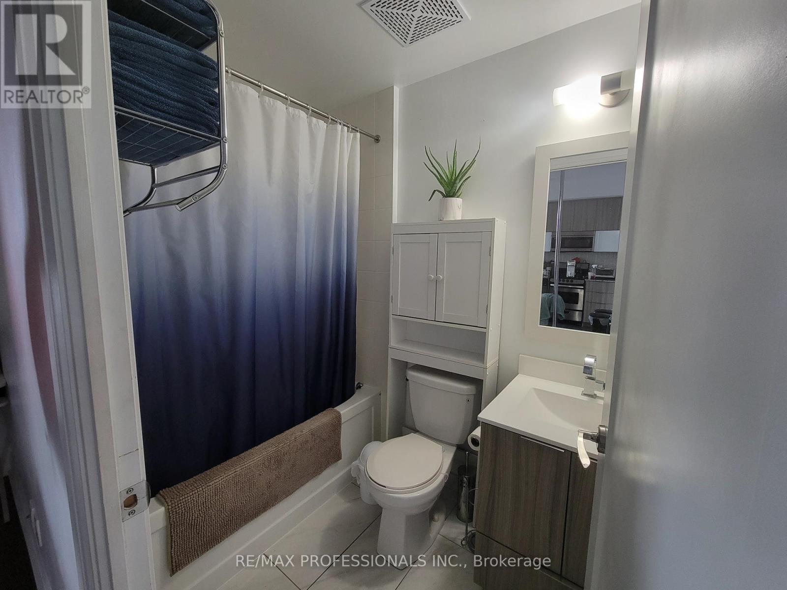411 - 56 Annie Craig Drive, Toronto, Ontario  M8V 0C4 - Photo 10 - W12434115