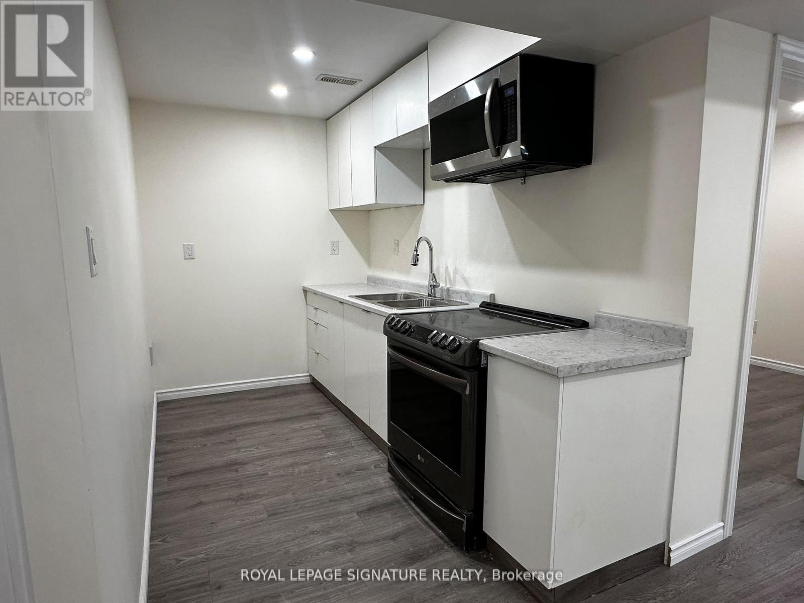 Bsmt - 104 Stedford Crescent E, Brampton, Ontario  L7A 4P7 - Photo 5 - W12434137