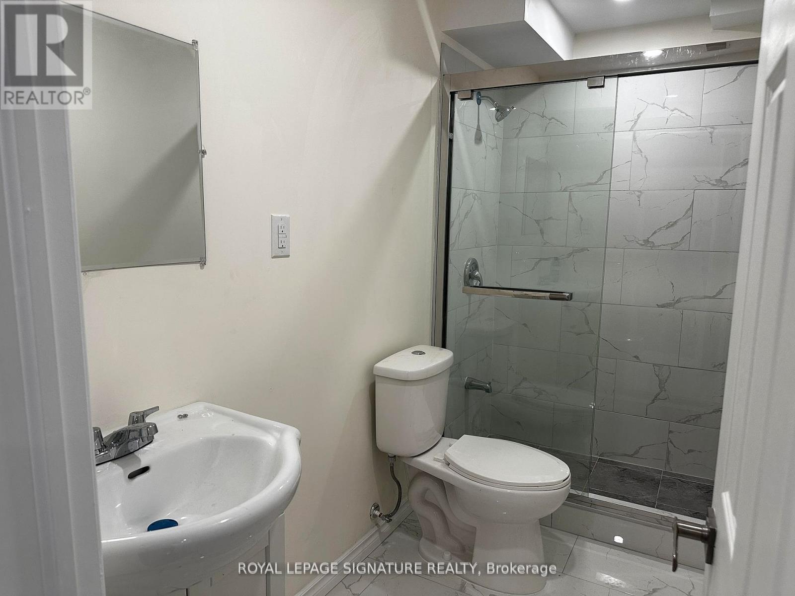 Bsmt - 104 Stedford Crescent E, Brampton, Ontario  L7A 4P7 - Photo 6 - W12434137