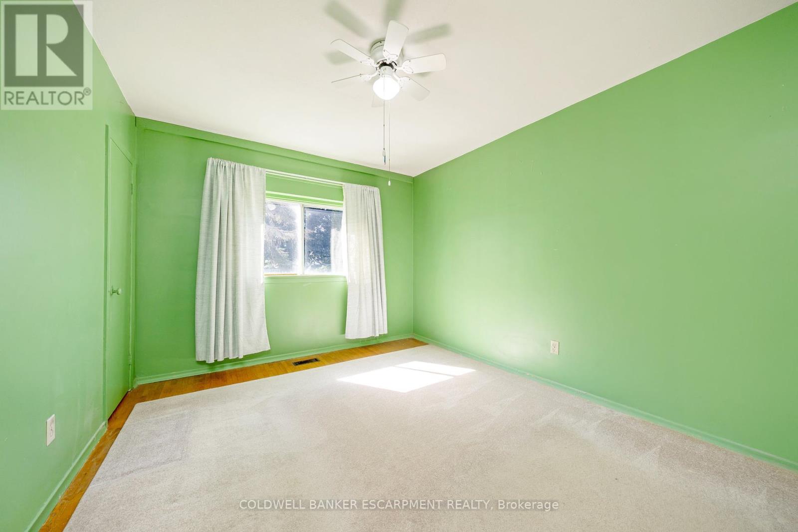 96 Churchill Road, Halton Hills, Ontario  L7J 2J4 - Photo 17 - W12434169
