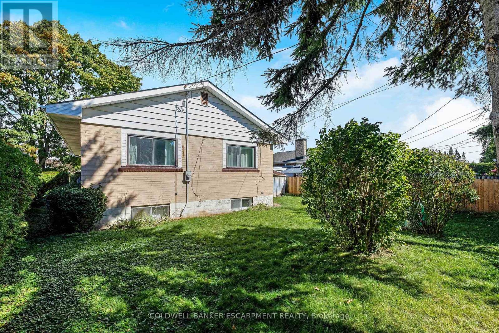 96 Churchill Road, Halton Hills, Ontario  L7J 2J4 - Photo 25 - W12434169