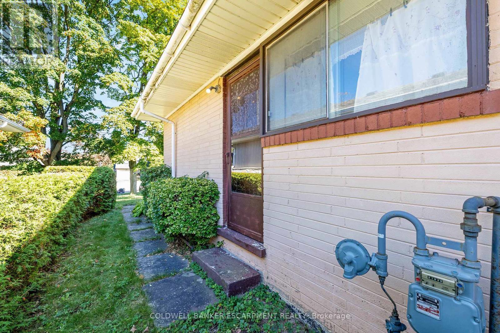 96 Churchill Road, Halton Hills, Ontario  L7J 2J4 - Photo 28 - W12434169