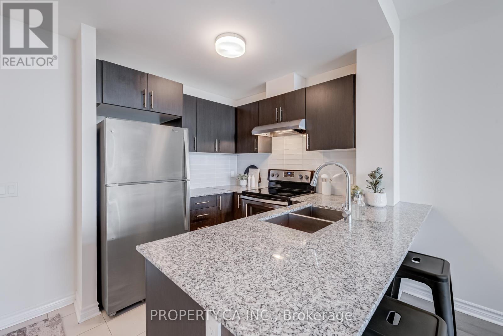 704 - 2522 Keele Street, Toronto, Ontario  M6L 0A2 - Photo 13 - W12434189