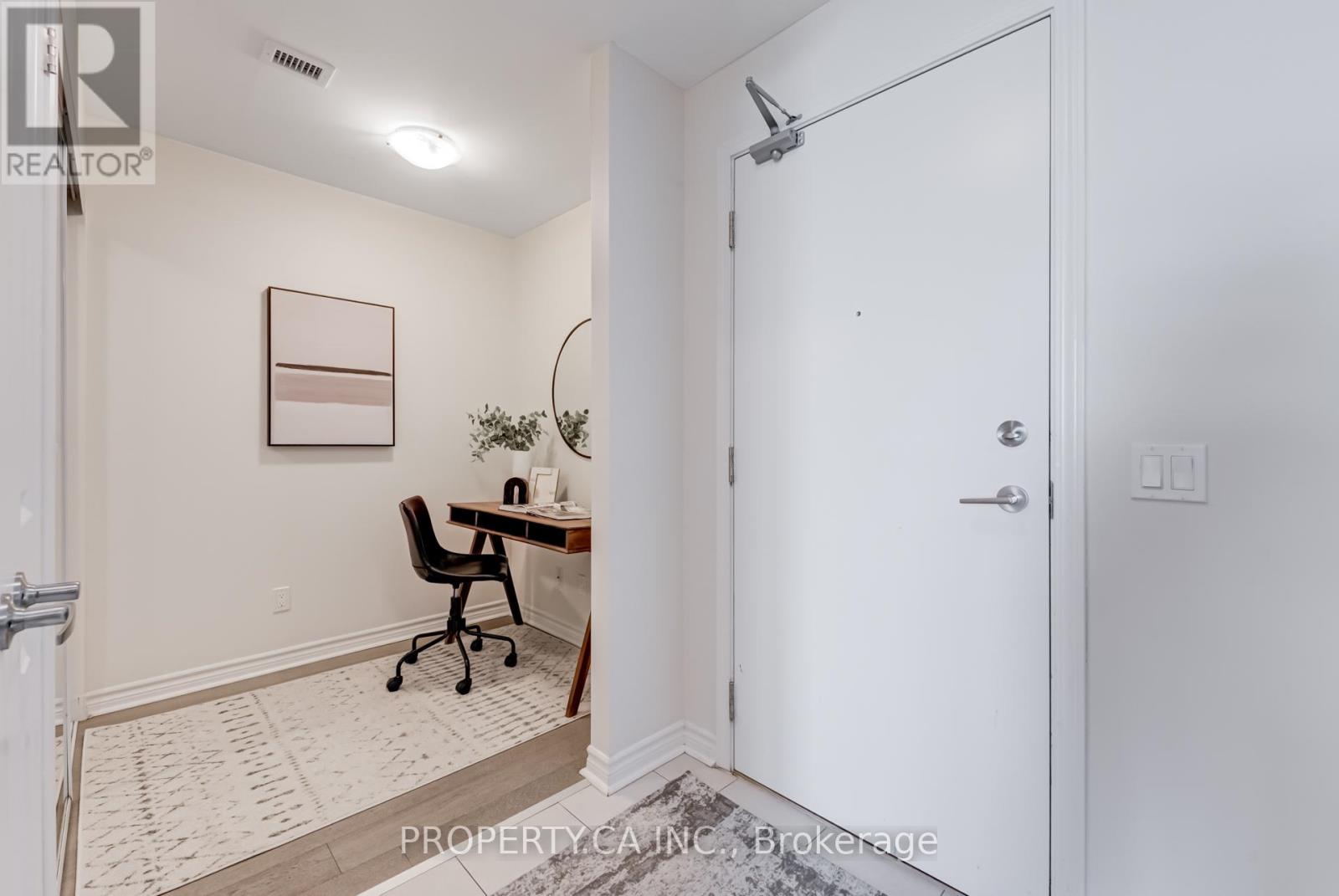 704 - 2522 Keele Street, Toronto, Ontario  M6L 0A2 - Photo 5 - W12434189