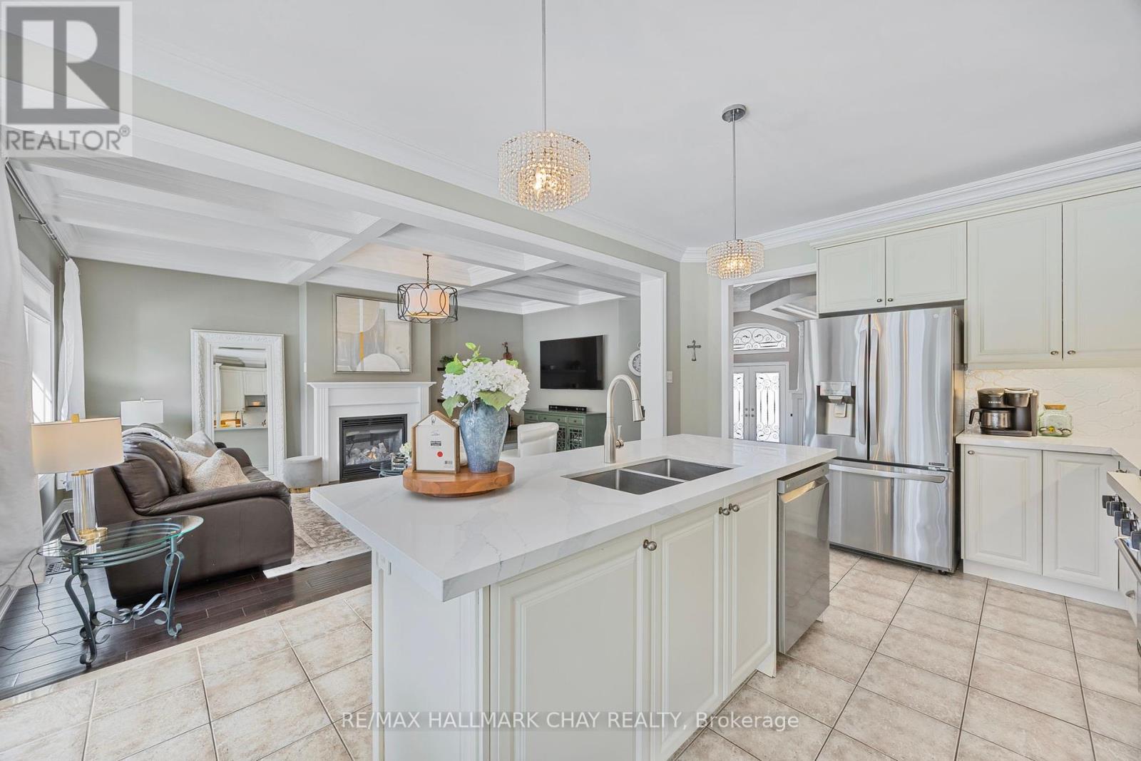 16 Basswood Drive, Wasaga Beach, Ontario  L9Z 0A9 - Photo 13 - S12434220