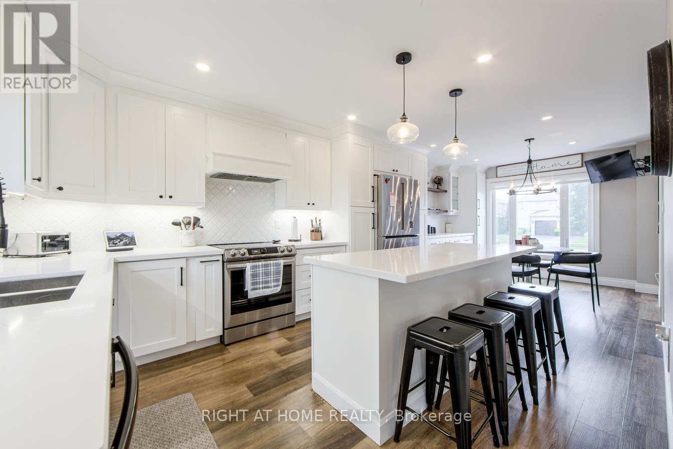 34 Lang Drive, Barrie (0 West), Ontario  L4N 0W3 - Photo 14 - S12434263