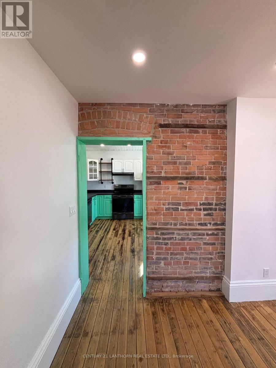 22 York Street, Prince Edward County, Ontario  K0K 2T0 - Photo 13 - X12434325