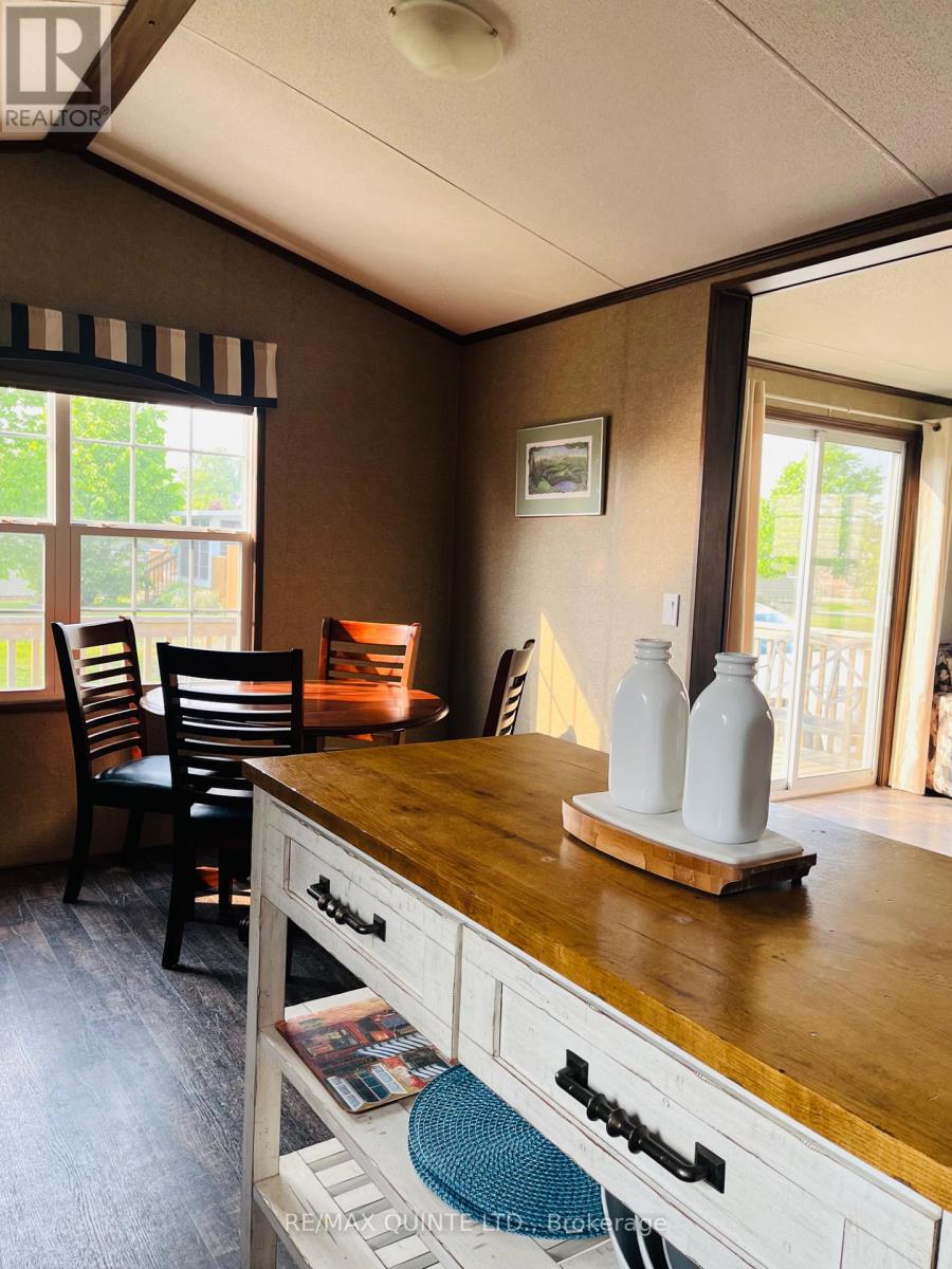 8 Cricket Ln - 486 County Road 18, Prince Edward County, Ontario  K0K 1P0 - Photo 23 - X12434368