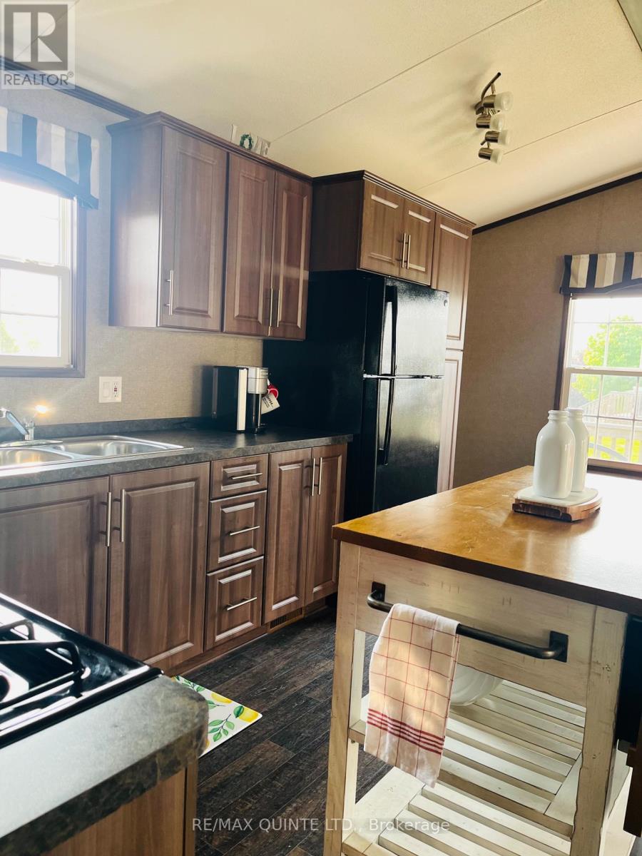 8 Cricket Ln - 486 County Road 18, Prince Edward County, Ontario  K0K 1P0 - Photo 25 - X12434368
