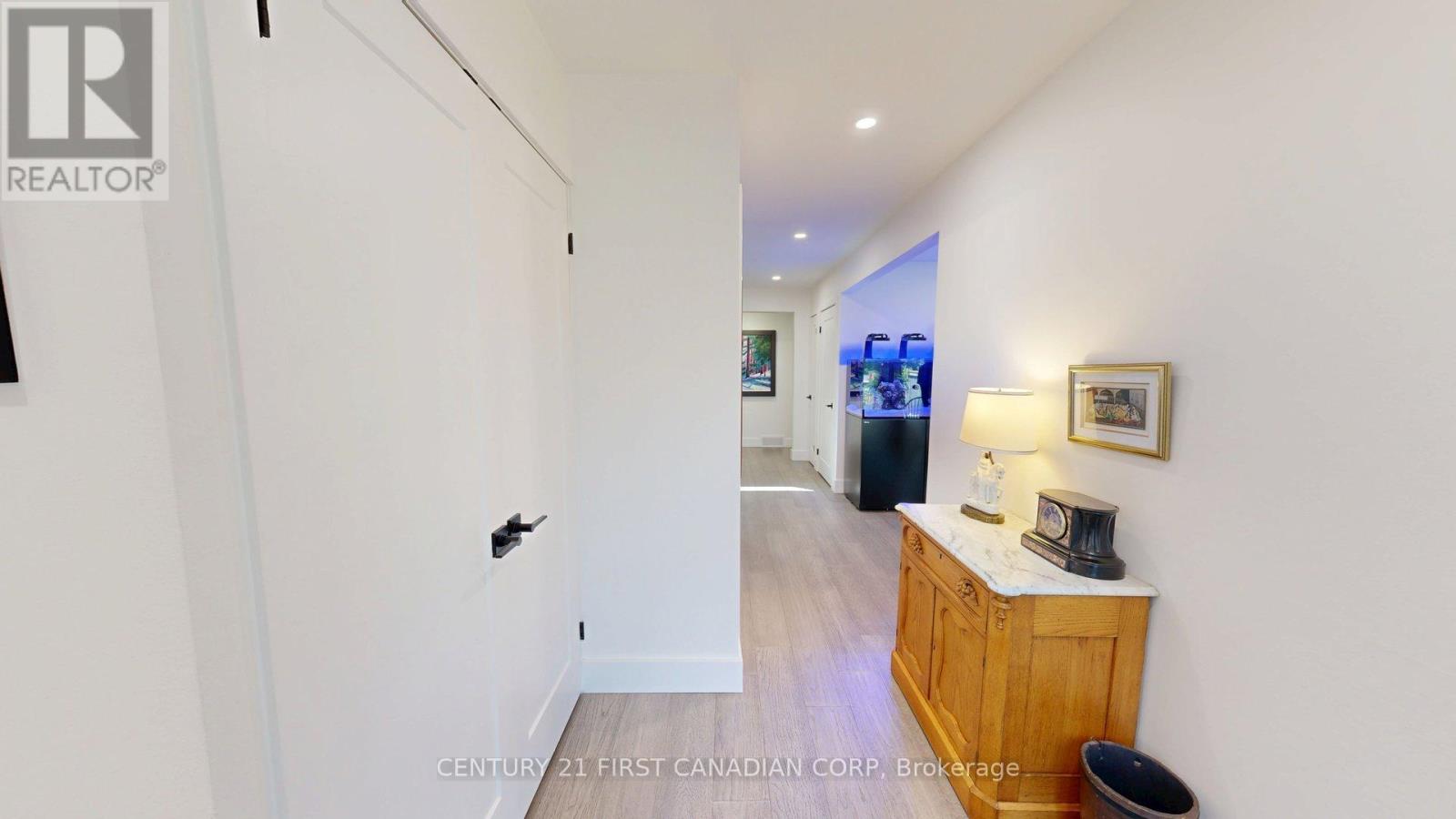 527 Topping Lane, London South, Ontario  N6J 3M8 - Photo 31 - X12434341