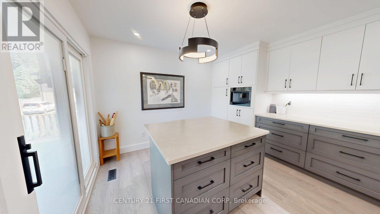 527 Topping Lane, London South, Ontario  N6J 3M8 - Photo 9 - X12434341