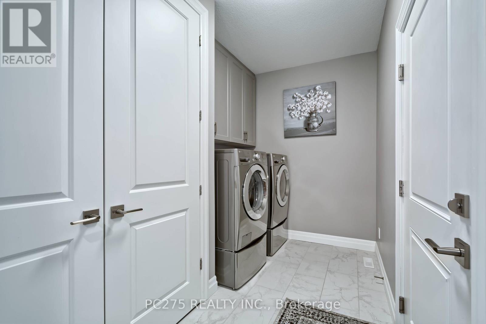 2539 Bond Street, Strathroy-Caradoc, Ontario  N0L 1W0 - Photo 19 - X12434381