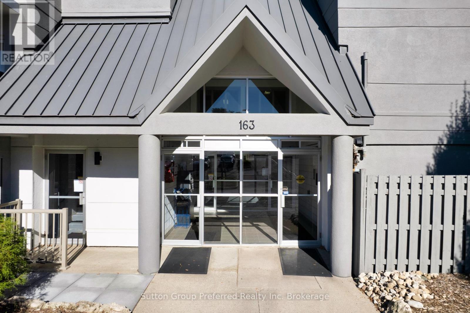 102 - 163 Ferguson Avenue, Woodstock, Ontario  N4V 1B1 - Photo 5 - X12276813