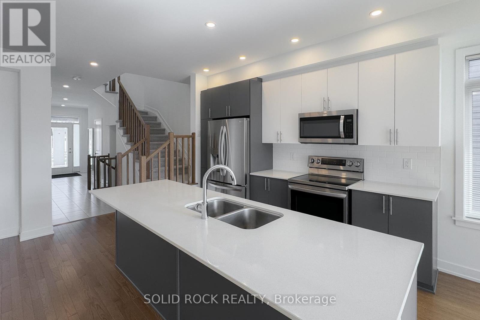 889 Solarium Avenue, Ottawa, Ontario  K4M 0K5 - Photo 10 - X12434306
