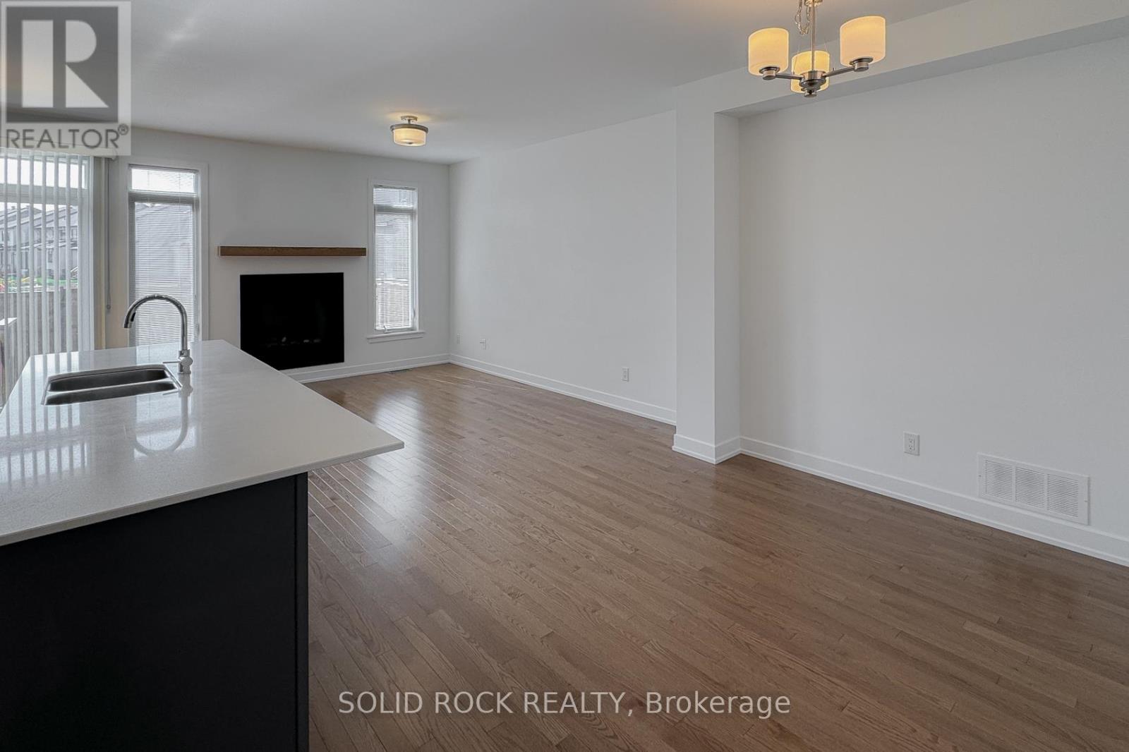 889 Solarium Avenue, Ottawa, Ontario  K4M 0K5 - Photo 5 - X12434306