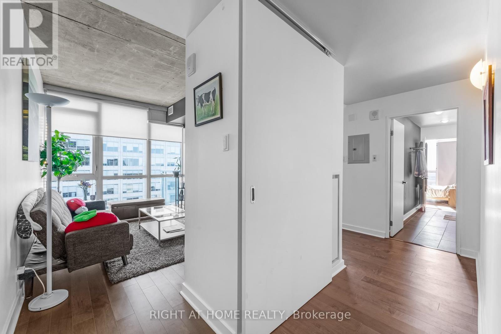 2010 - 324 Laurier Avenue W, Ottawa, Ontario  K1P 0A4 - Photo 14 - X12434321