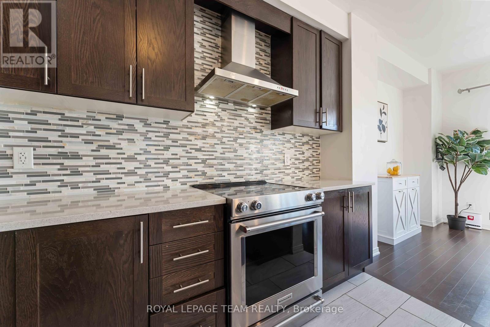 359 Melodie Street, Ottawa, Ontario  K1W 0L8 - Photo 13 - X12434359