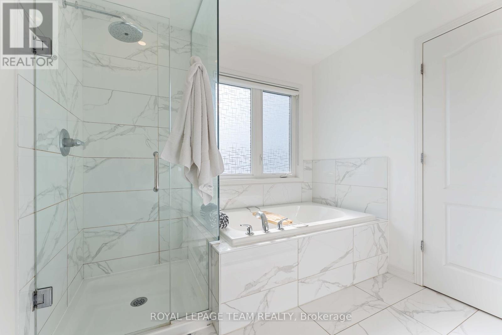 359 Melodie Street, Ottawa, Ontario  K1W 0L8 - Photo 30 - X12434359