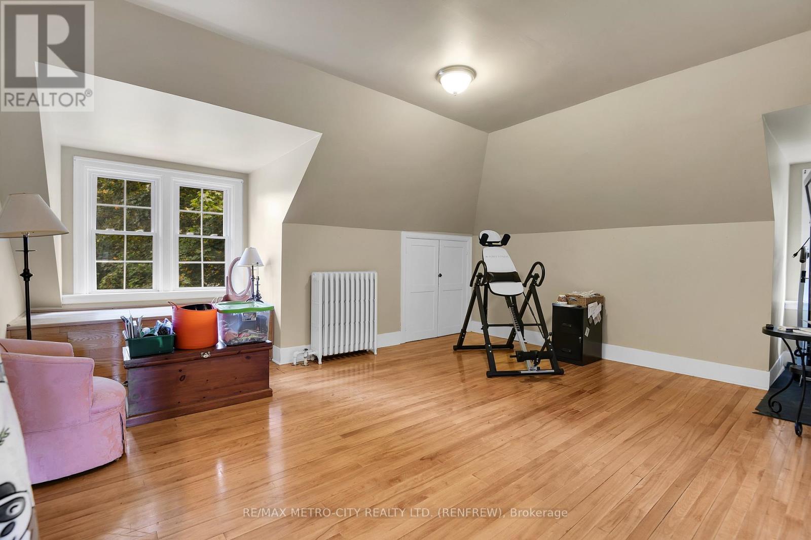 298 Barr Street, Renfrew, Ontario  K7V 1J8 - Photo 30 - X12434344
