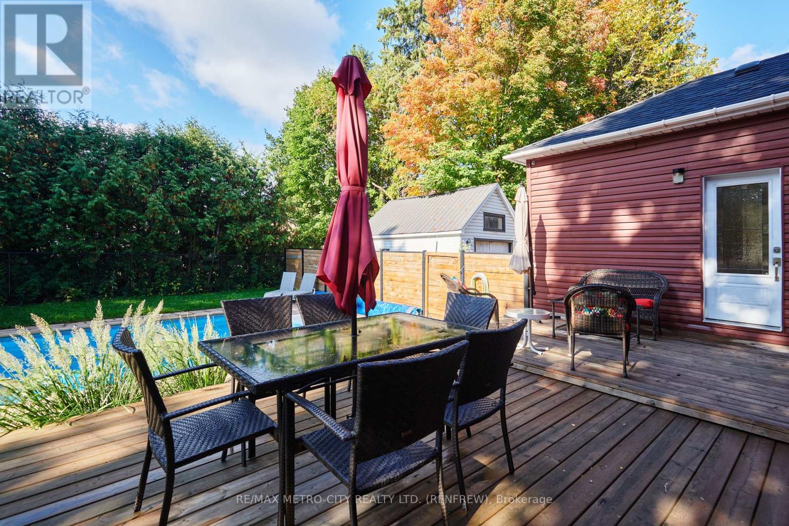298 Barr Street, Renfrew, Ontario  K7V 1J8 - Photo 34 - X12434344