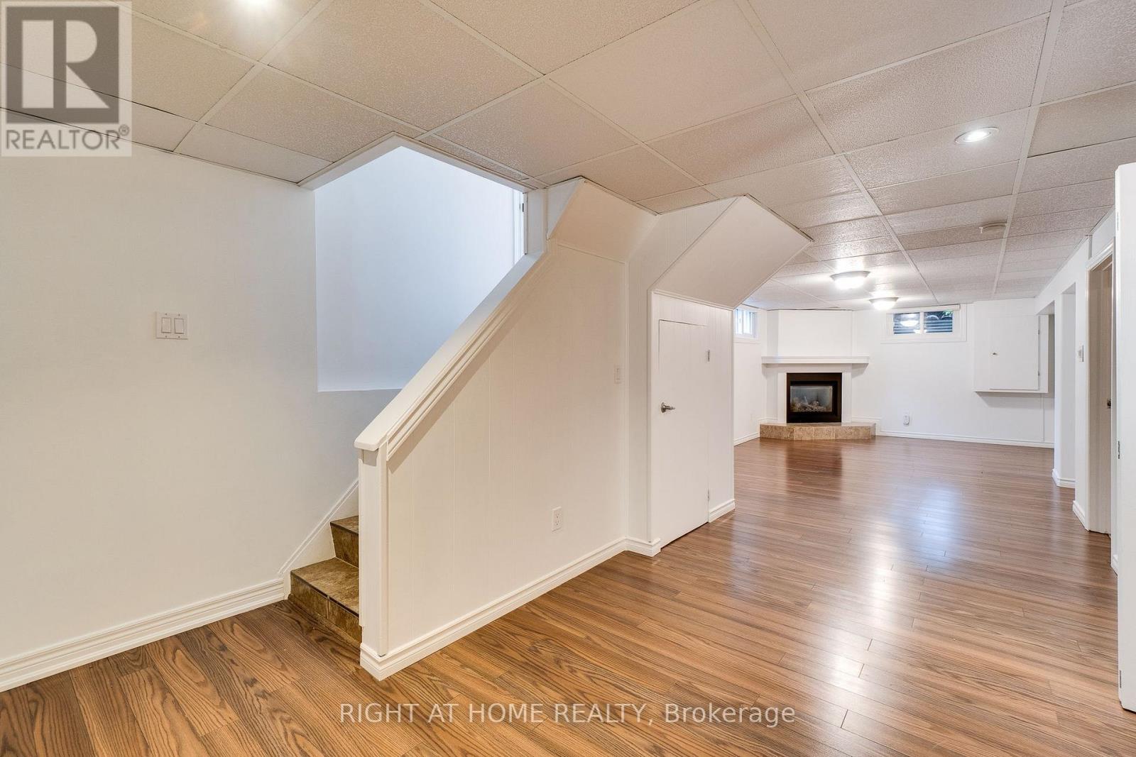 435 Parkside Drive, Hamilton, Ontario  L8B 0Y6 - Photo 15 - X12434092