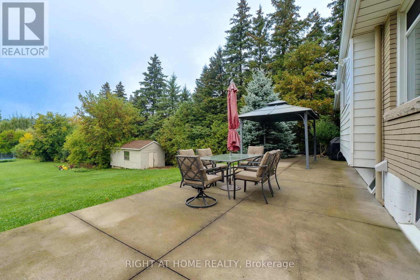 435 Parkside Drive, Hamilton, Ontario  L8B 0Y6 - Photo 16 - X12434092