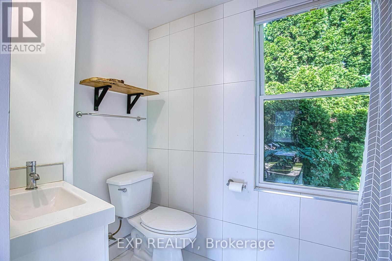 44 Paisley Avenue N, Hamilton, Ontario  L8S 4G8 - Photo 20 - X12434108