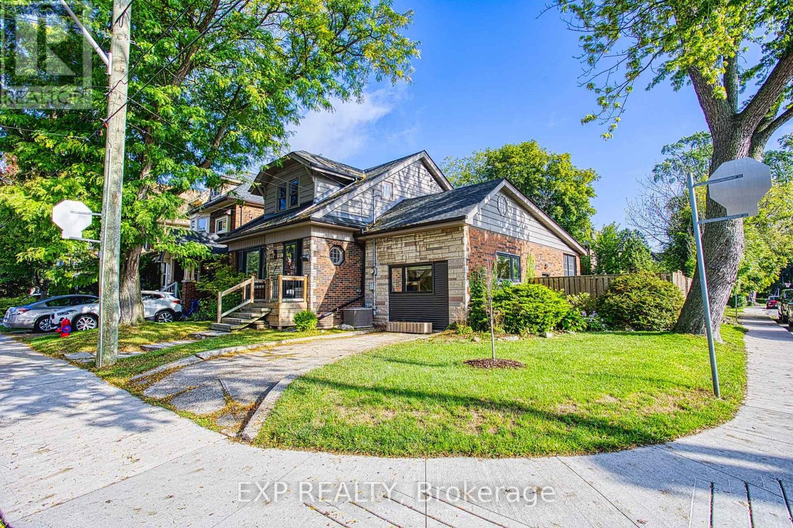 44 Paisley Avenue N, Hamilton, Ontario  L8S 4G8 - Photo 3 - X12434108