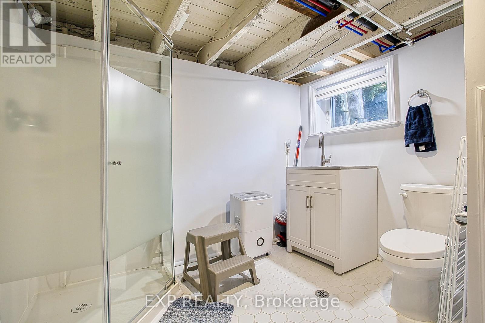 44 Paisley Avenue N, Hamilton, Ontario  L8S 4G8 - Photo 32 - X12434108