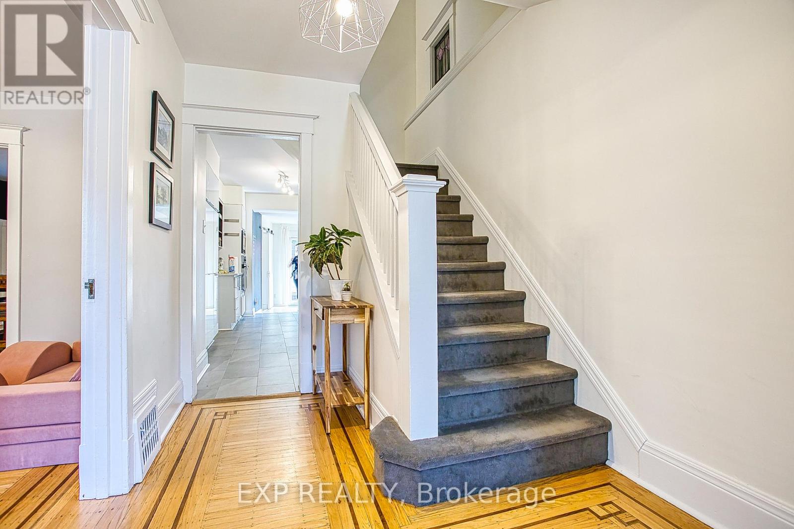 44 Paisley Avenue N, Hamilton, Ontario  L8S 4G8 - Photo 5 - X12434108