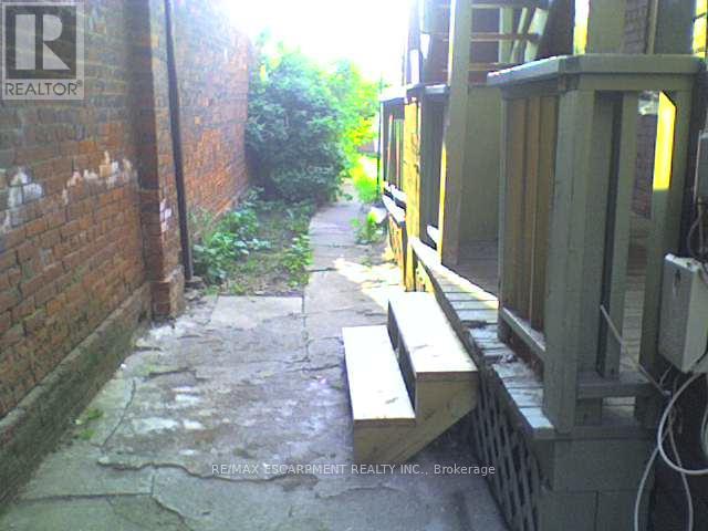 59 Victoria Avenue N, Hamilton, Ontario  L8L 5E3 - Photo 22 - X12434112