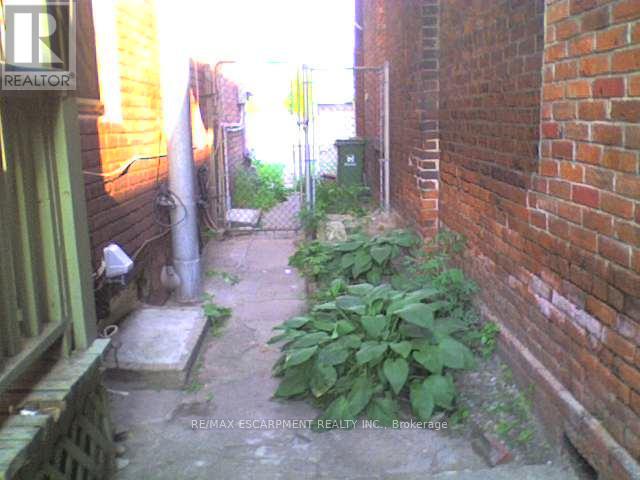 59 Victoria Avenue N, Hamilton, Ontario  L8L 5E3 - Photo 23 - X12434112