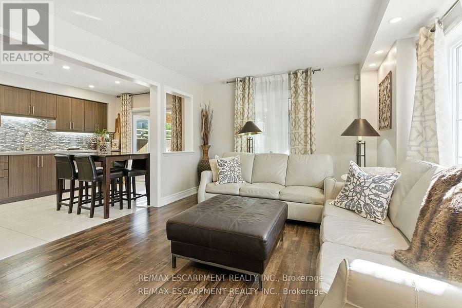 7764 Sycamore Drive, Niagara Falls, Ontario  L2H 0N6 - Photo 11 - X12434122