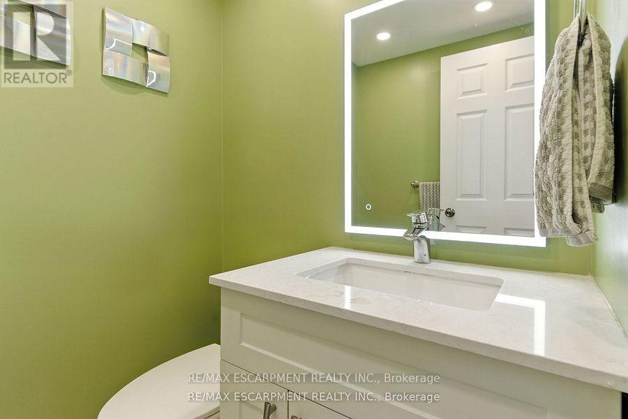 7764 Sycamore Drive, Niagara Falls, Ontario  L2H 0N6 - Photo 19 - X12434122