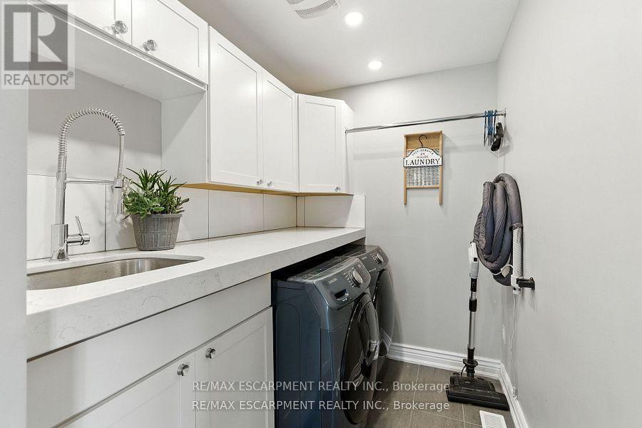 7764 Sycamore Drive, Niagara Falls, Ontario  L2H 0N6 - Photo 23 - X12434122