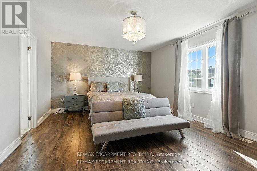 7764 Sycamore Drive, Niagara Falls, Ontario  L2H 0N6 - Photo 24 - X12434122