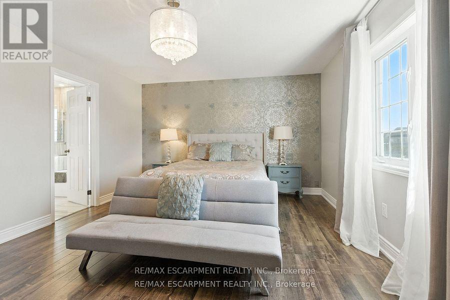 7764 Sycamore Drive, Niagara Falls, Ontario  L2H 0N6 - Photo 25 - X12434122