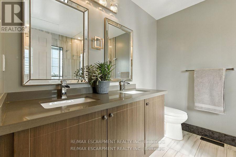 7764 Sycamore Drive, Niagara Falls, Ontario  L2H 0N6 - Photo 28 - X12434122