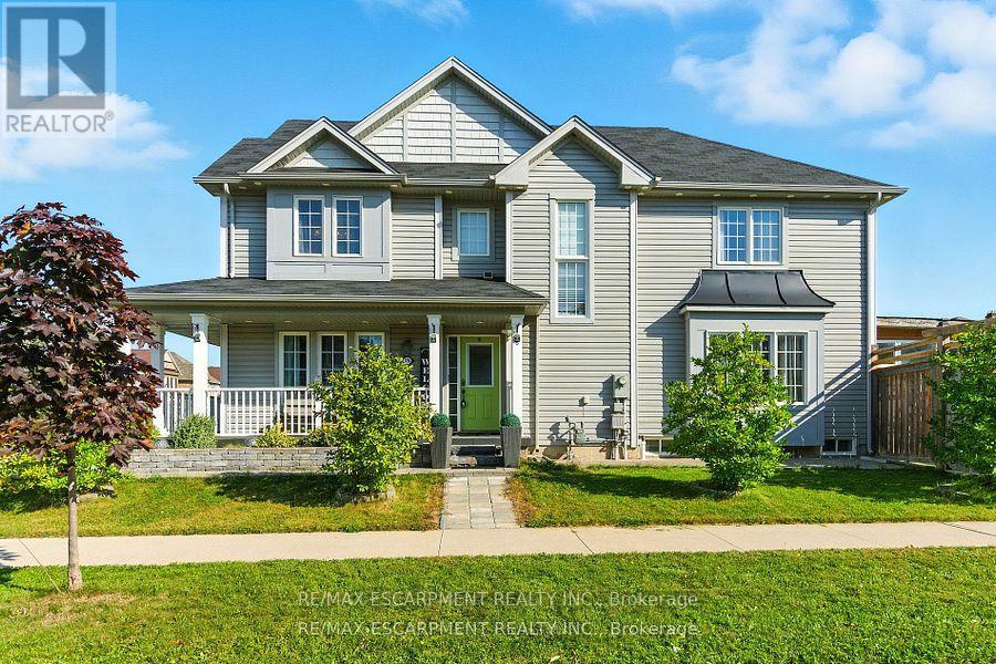 7764 Sycamore Drive, Niagara Falls, Ontario  L2H 0N6 - Photo 3 - X12434122