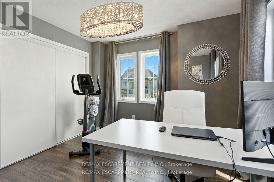 7764 Sycamore Drive, Niagara Falls, Ontario  L2H 0N6 - Photo 34 - X12434122