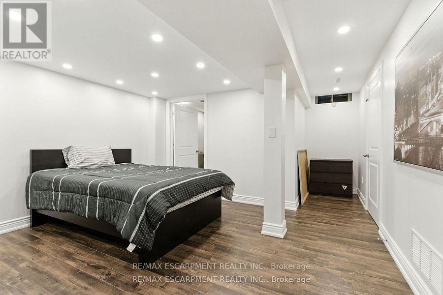7764 Sycamore Drive, Niagara Falls, Ontario  L2H 0N6 - Photo 39 - X12434122