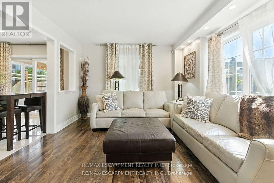 7764 Sycamore Drive, Niagara Falls, Ontario  L2H 0N6 - Photo 9 - X12434122