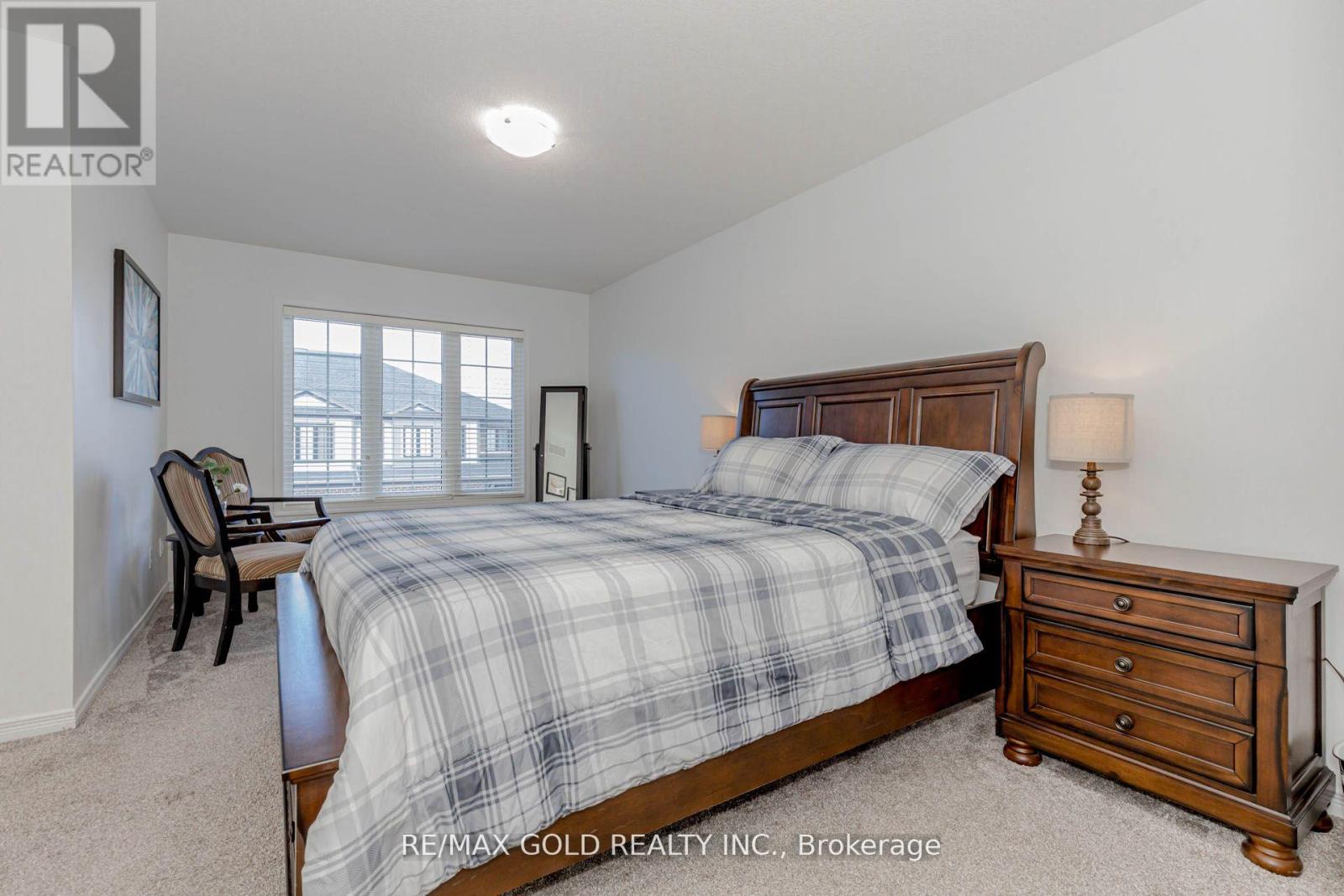 208 Woodmeadow Court, Kitchener, Ontario  N2R 0P8 - Photo 18 - X12434149