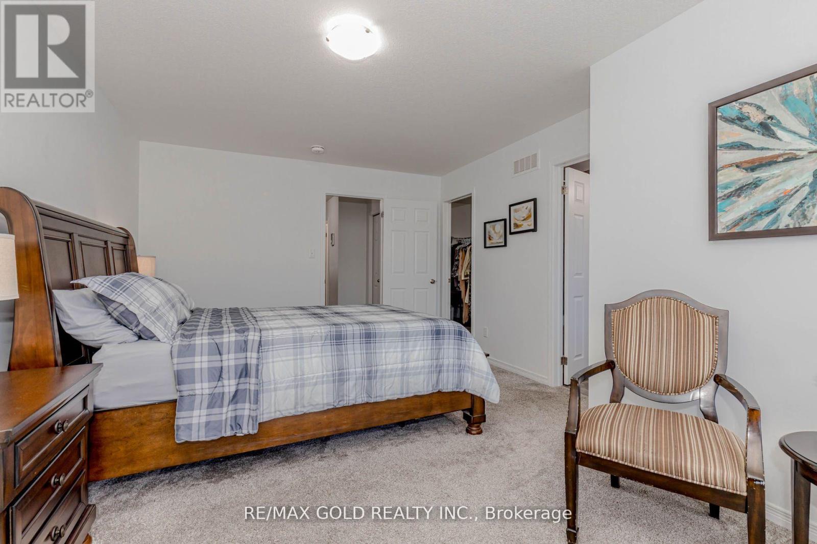208 Woodmeadow Court, Kitchener, Ontario  N2R 0P8 - Photo 20 - X12434149