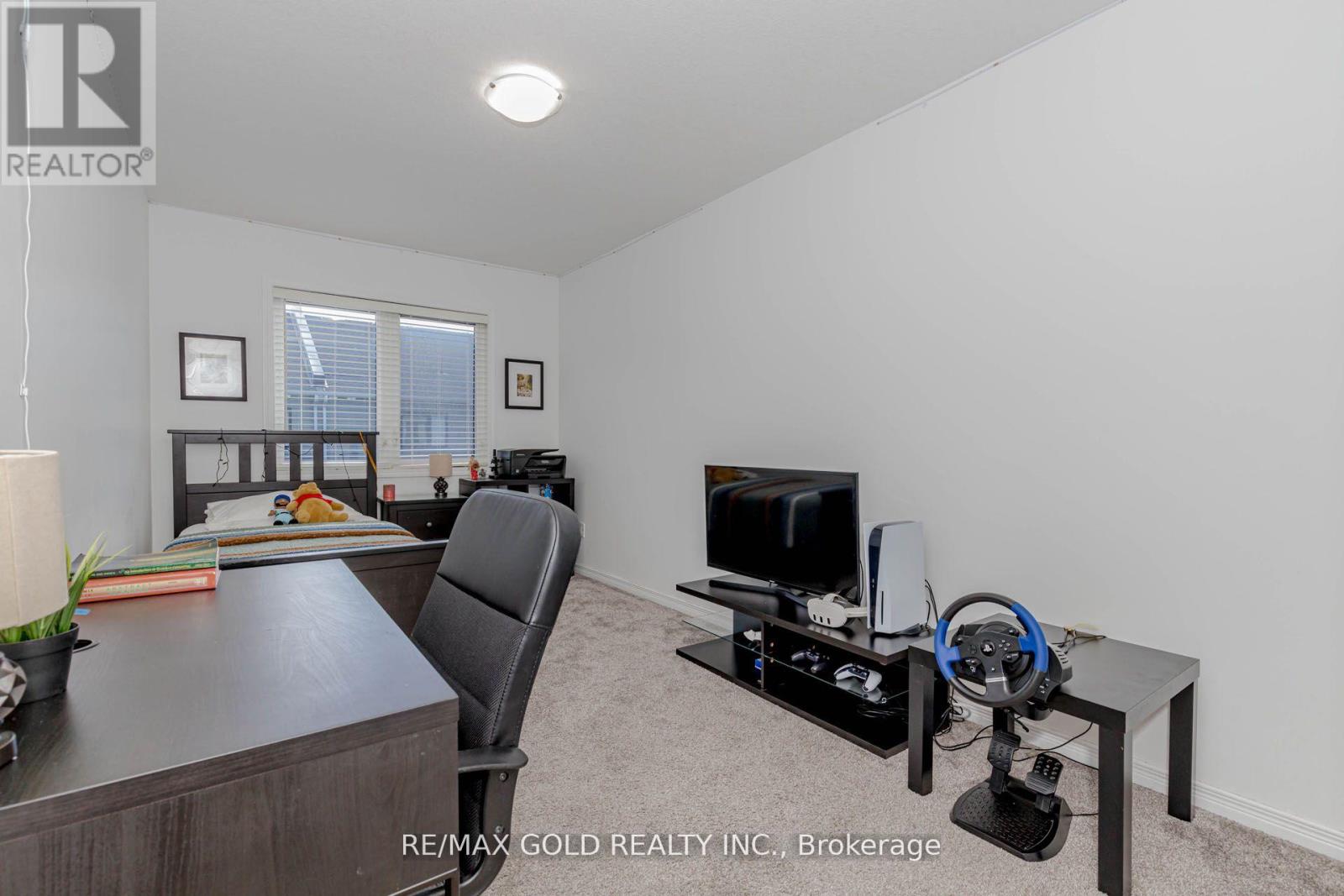 208 Woodmeadow Court, Kitchener, Ontario  N2R 0P8 - Photo 26 - X12434149