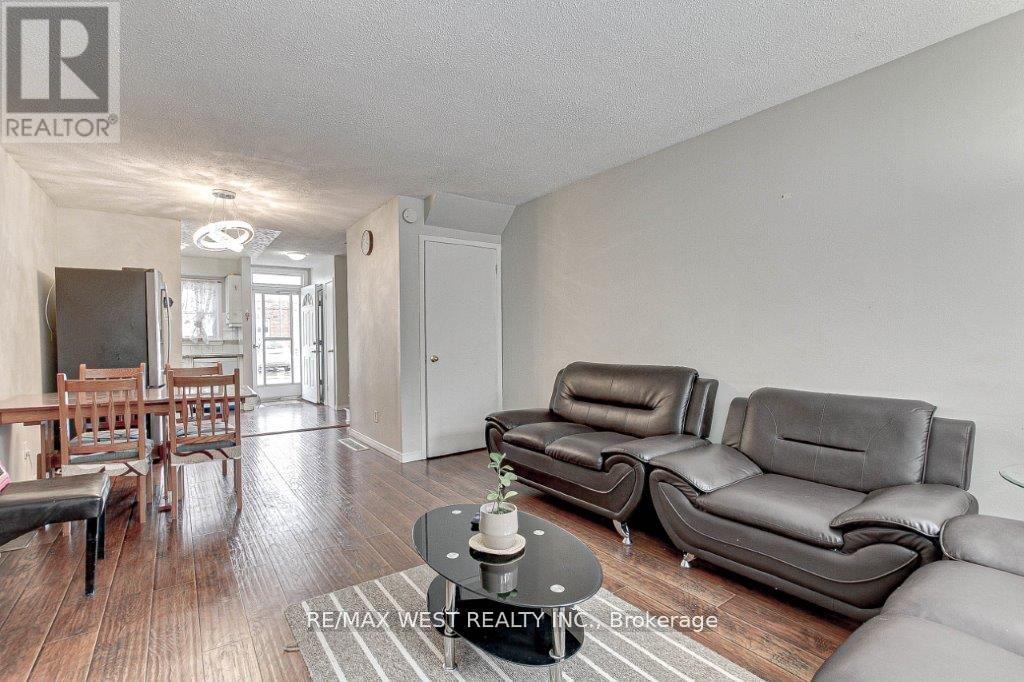 1084 Southdale Road E, London South, Ontario  N6E 1B2 - Photo 10 - X12434188