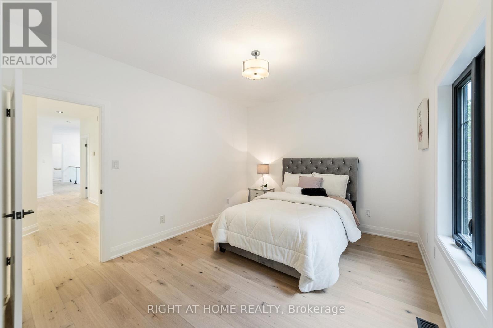 515 Hamilton Drive, Hamilton, Ontario  L9G 2A9 - Photo 16 - X12434195