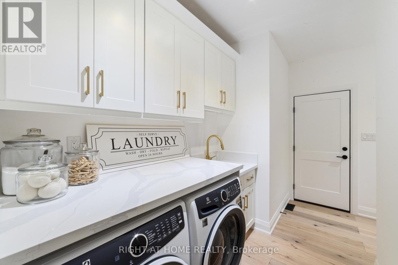 515 Hamilton Drive, Hamilton, Ontario  L9G 2A9 - Photo 18 - X12434195