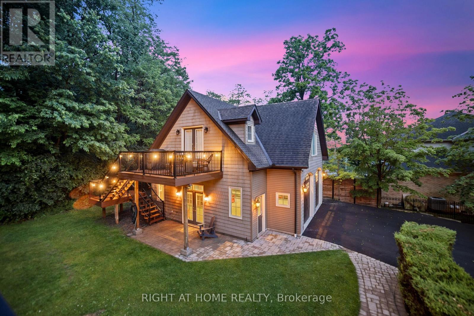 515 Hamilton Drive, Hamilton, Ontario  L9G 2A9 - Photo 4 - X12434195